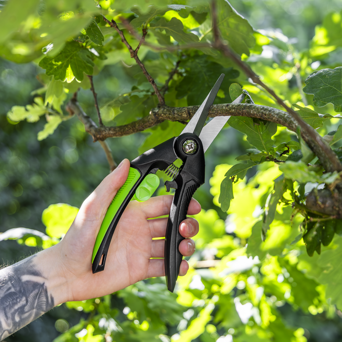 SwimLawn Pruning Snips Carbon Steel Blade Soft Grip Handle 208mm - Image 4